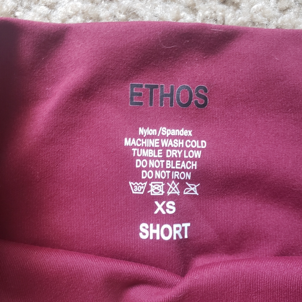Ethos Wine Red Leggings in Short Length - Picture 3 of 3